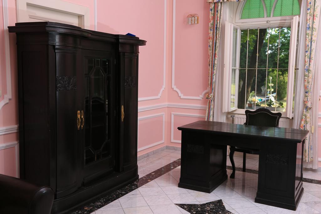 Sir David Balaton Castle Apartmanok บาลาตอนส์เซแปซด์ ภายนอก รูปภาพ