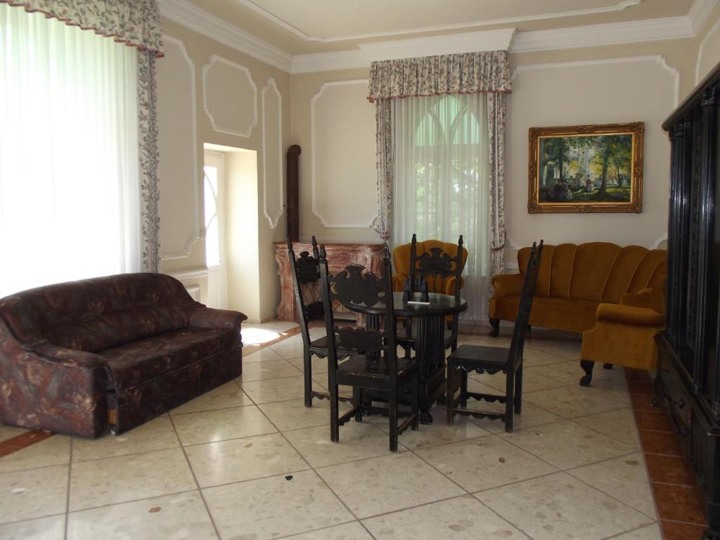 Sir David Balaton Castle Apartmanok บาลาตอนส์เซแปซด์ ห้อง รูปภาพ