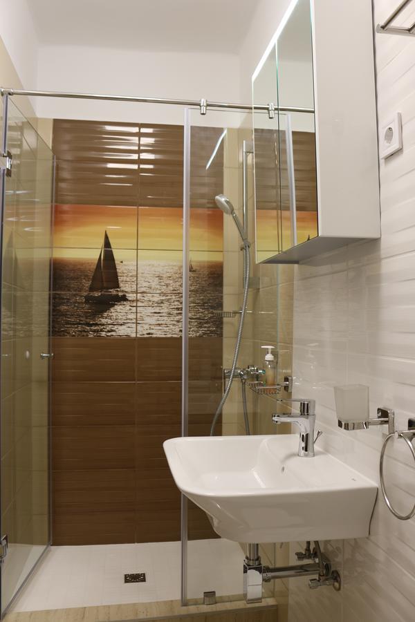 Sir David Balaton Castle Apartmanok บาลาตอนส์เซแปซด์ ภายนอก รูปภาพ